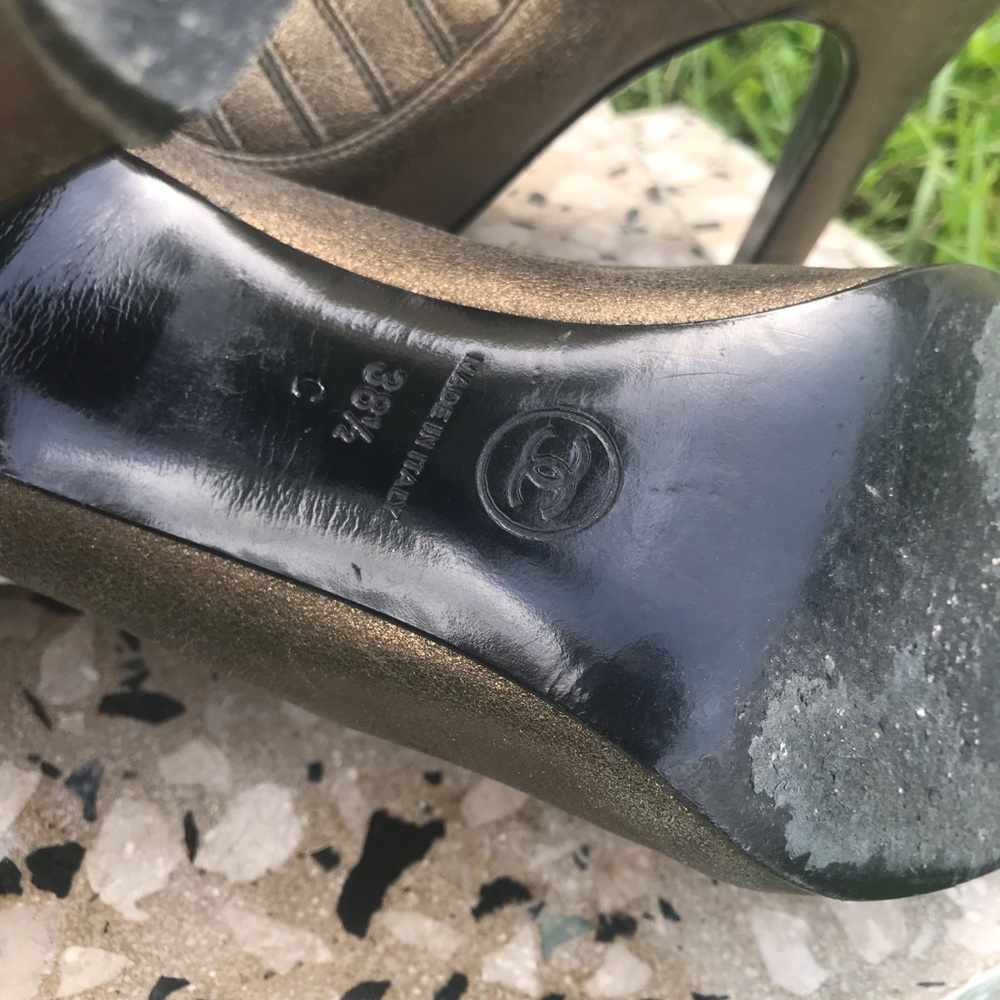 Comfy Chanel Boots - Picture 3 of 3